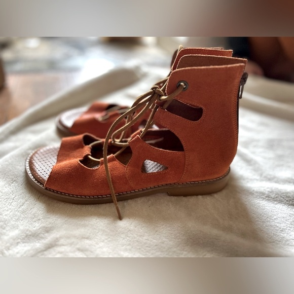 Casta nwot cognac suede leather gladiator lace up sandals size 38 Boho peasant - Picture 2 of 9